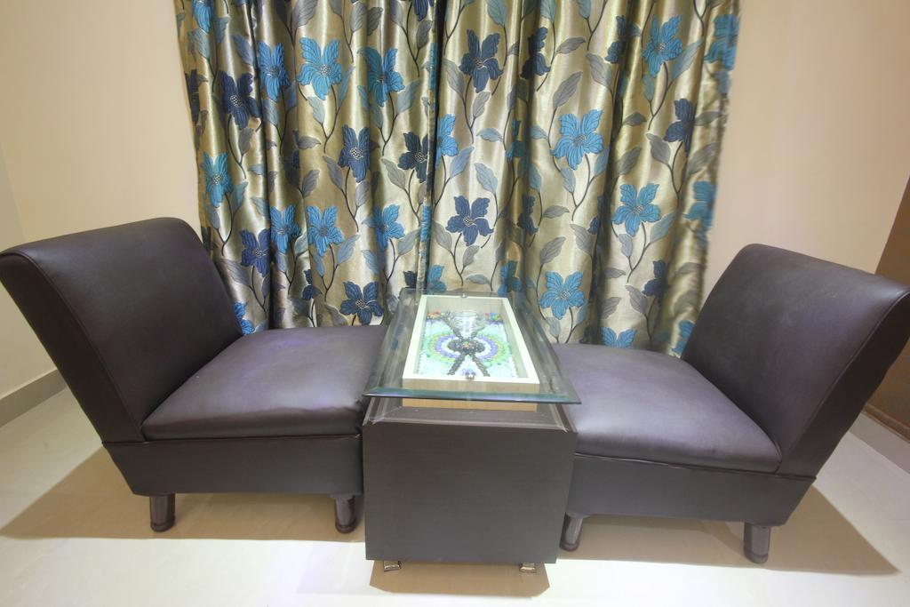 Urmee Hotel Bhubaneswar Exterior foto